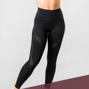 Alphalete aero leggings